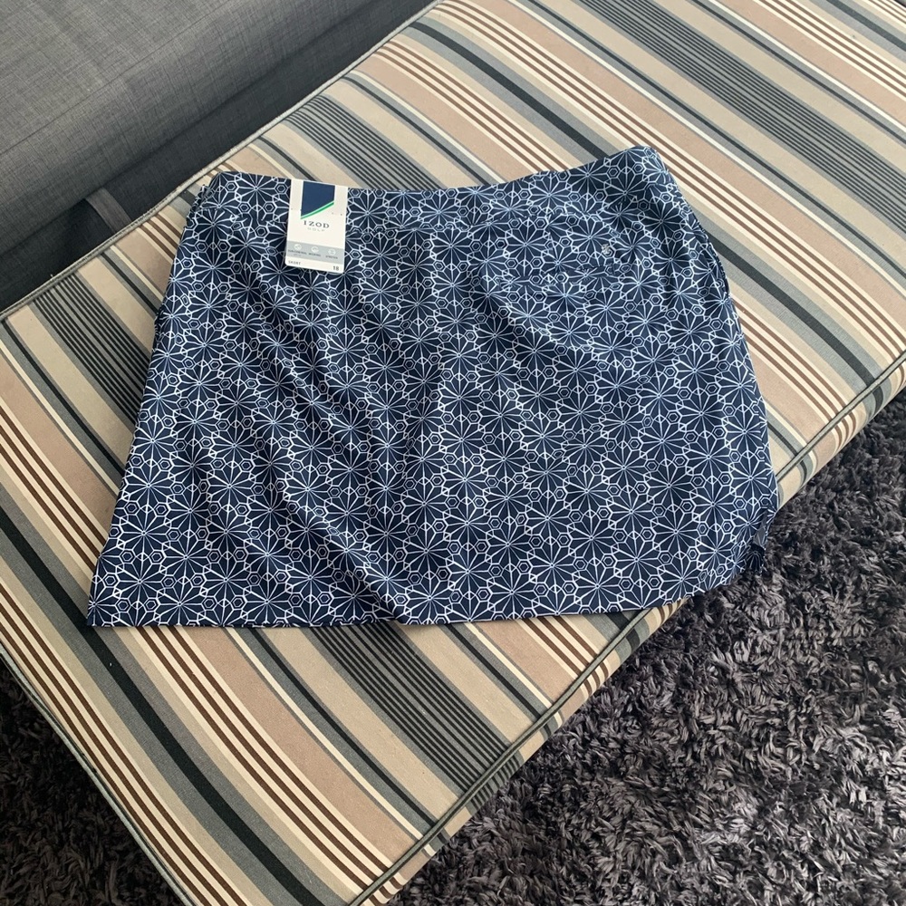 IZOD Golf Skort